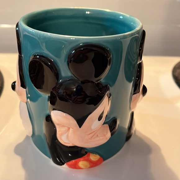 Vintage Disney Mickey & Minnie Mouse mugs. Never used. - Picture 4 of 13